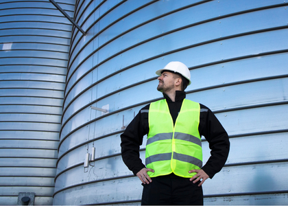 Tavaszi munkaruha választás – hogyan öltözz okosan az átmeneti időszakban?